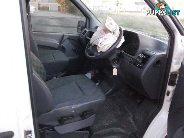 2002 Mercedes Vito Van/Minivan Now Wrecking