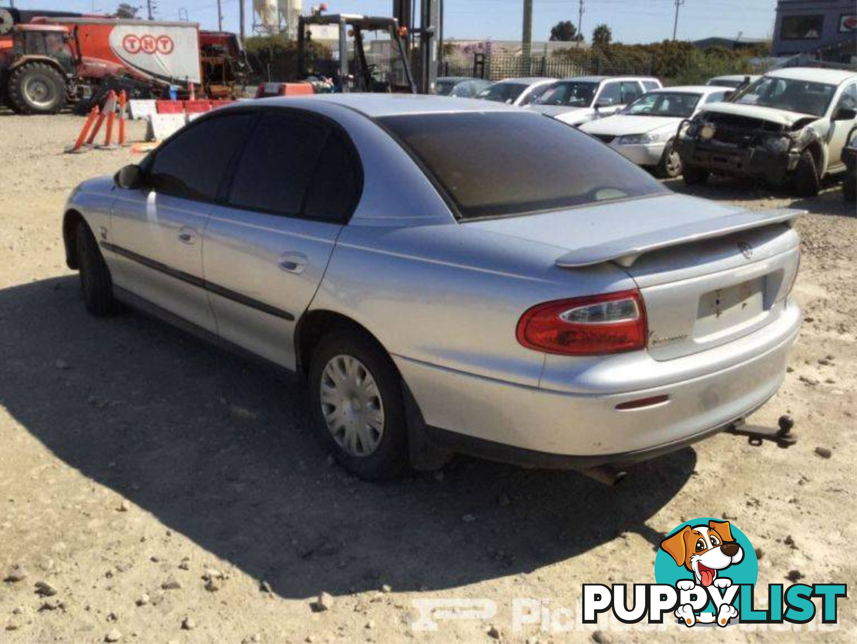 04/01, Holden, Commodore, Sedan Wrecking Now