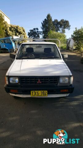 1990 MITSUBISHI TRITON STD MF C/CHAS