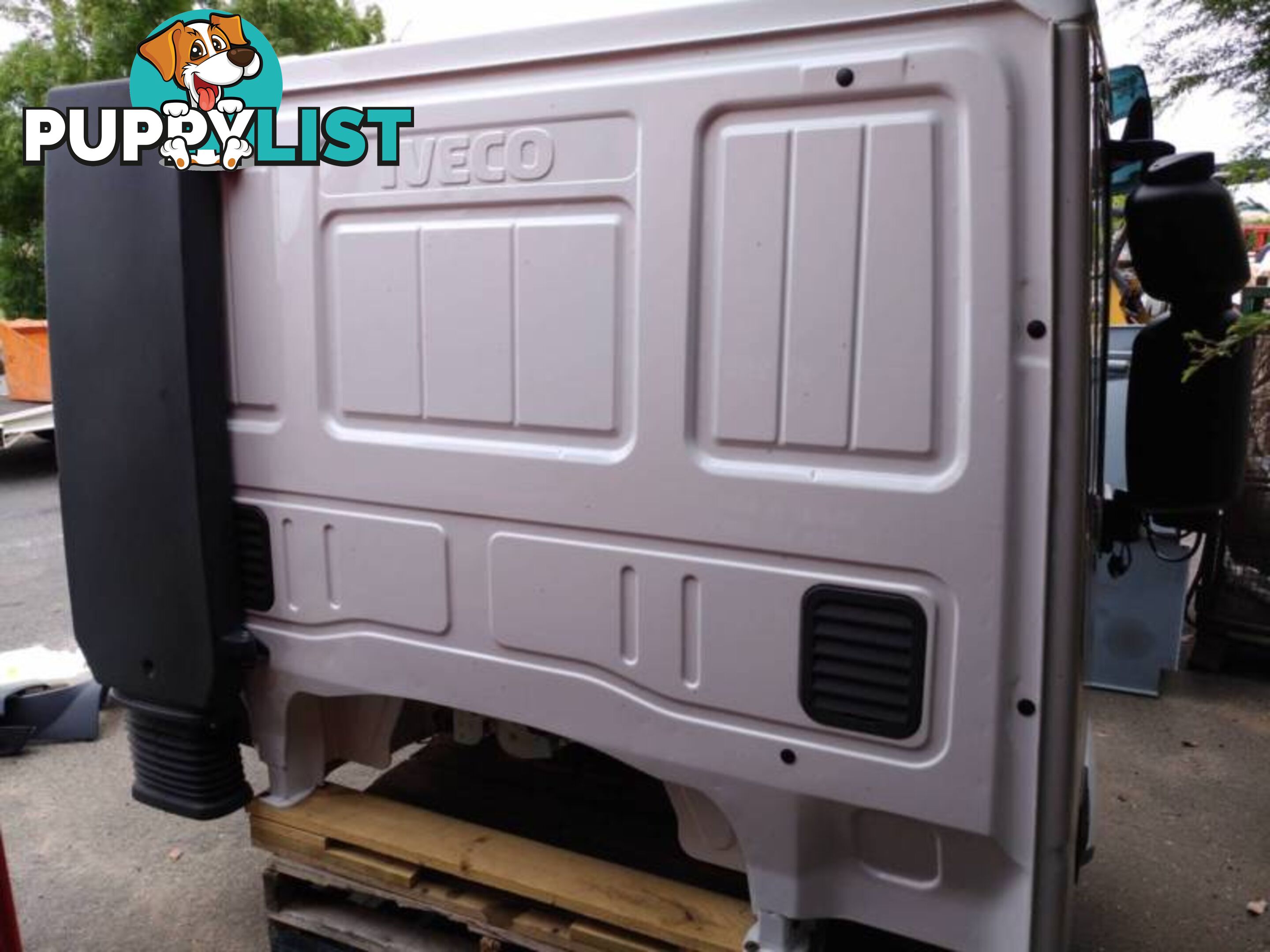 IVECO 160E28 E5 TRUCK CABIN AND INTERNAl PARTS ALL NEW AVAILABLE