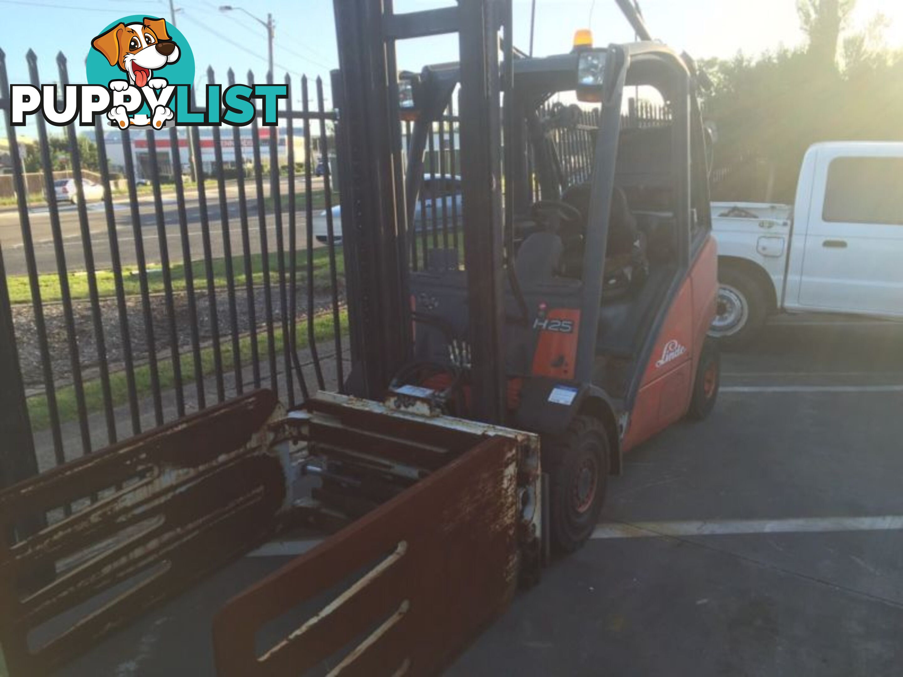 Linde H 25 forklift with clamp