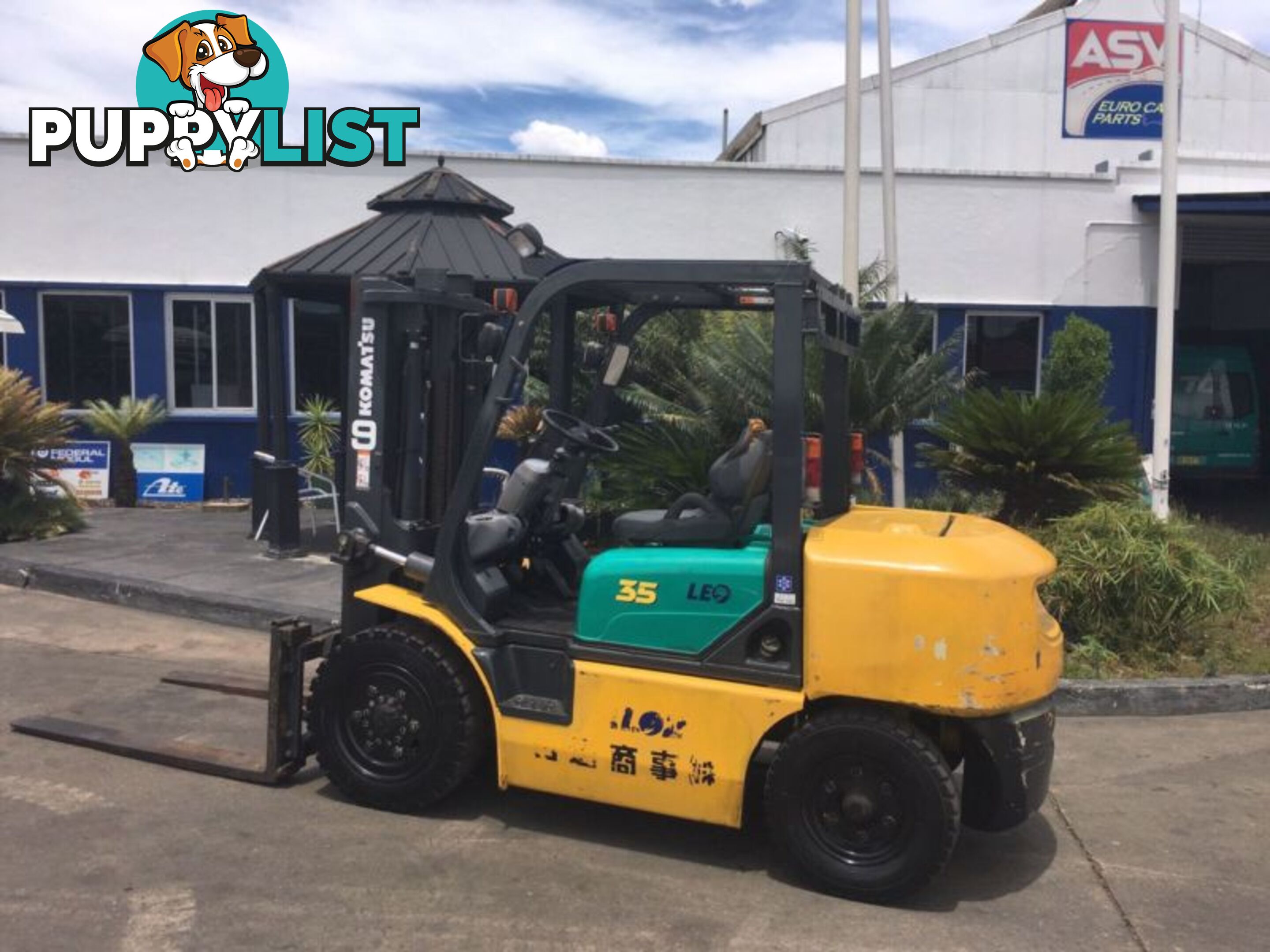 Komatsu fork lift petrol 6 cyl