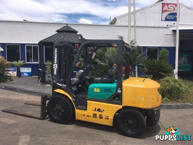 Komatsu fork lift petrol 6 cyl