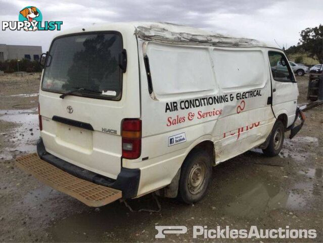 07/04, Toyota, Hiace, Van Wrecking Now