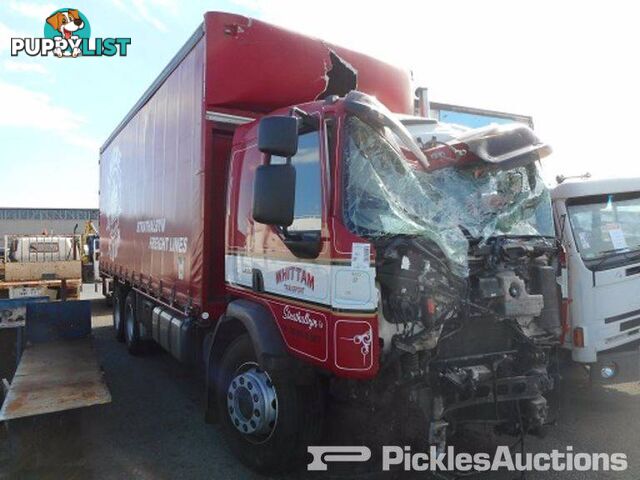 Volvo FE 6 x 2 Curtain sider 0508 Wrecking Now