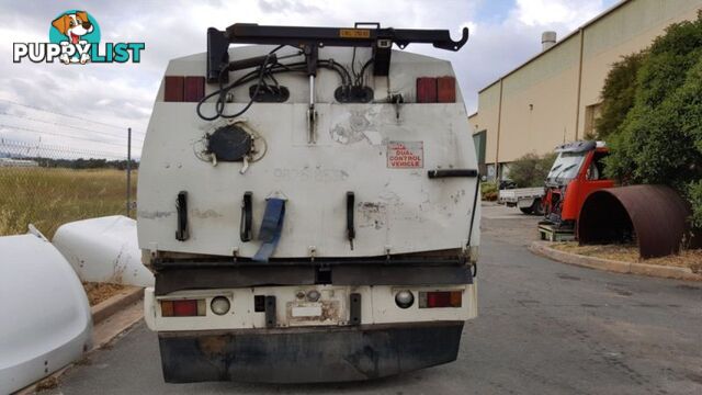 ISUZU Dual control 2004 Sweeper A6500 Wrecking Now