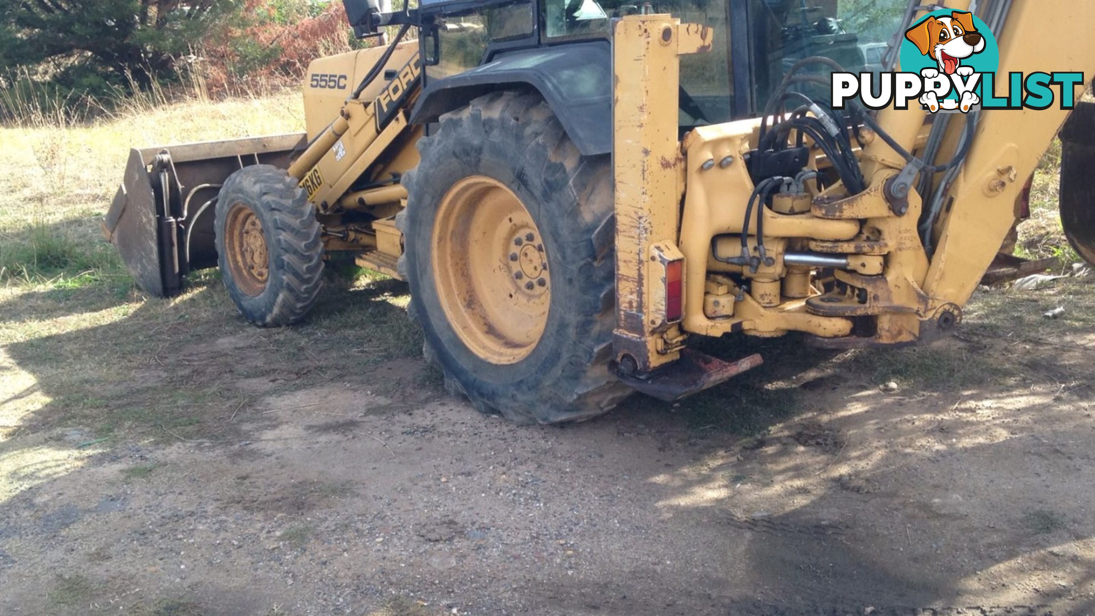 Ford 555 C back Hoe Loader Tractor number - A417110 Model- DE9P1Z