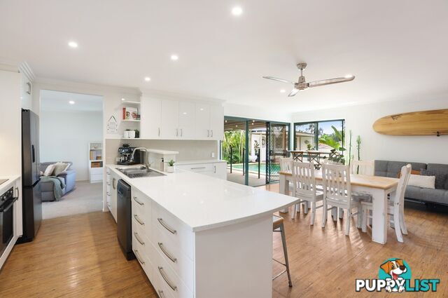 4 Beckington Terrace MUDGEERABA QLD 4213