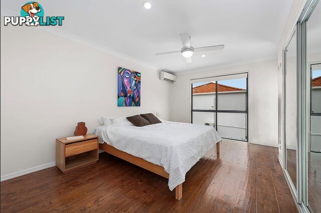 10/15 Esther Place SURFERS PARADISE QLD 4217