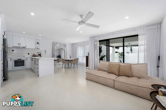 10/15 Esther Place SURFERS PARADISE QLD 4217