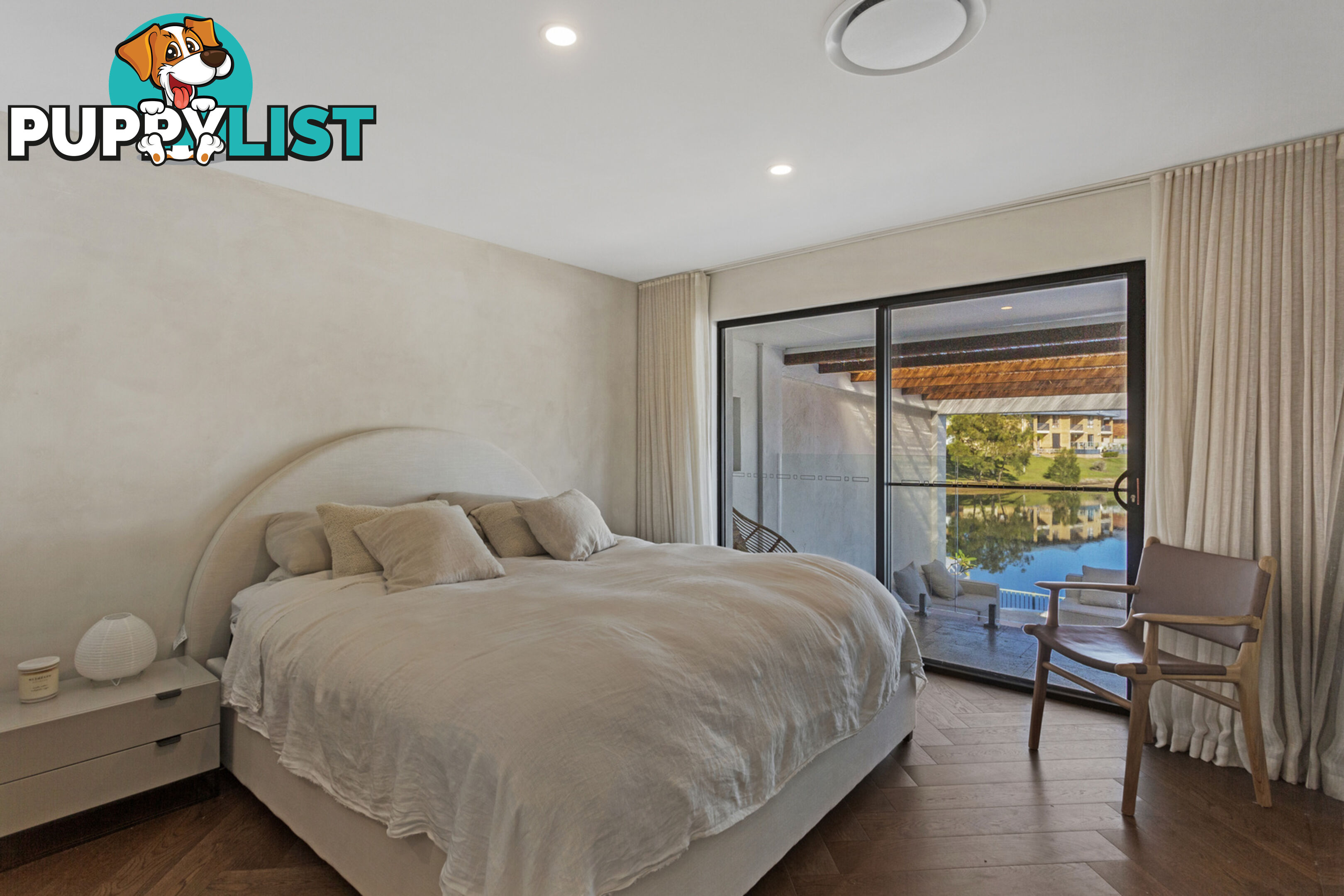 TEN SPOONBILL CRT BURLEIGH WATERS QLD 4220