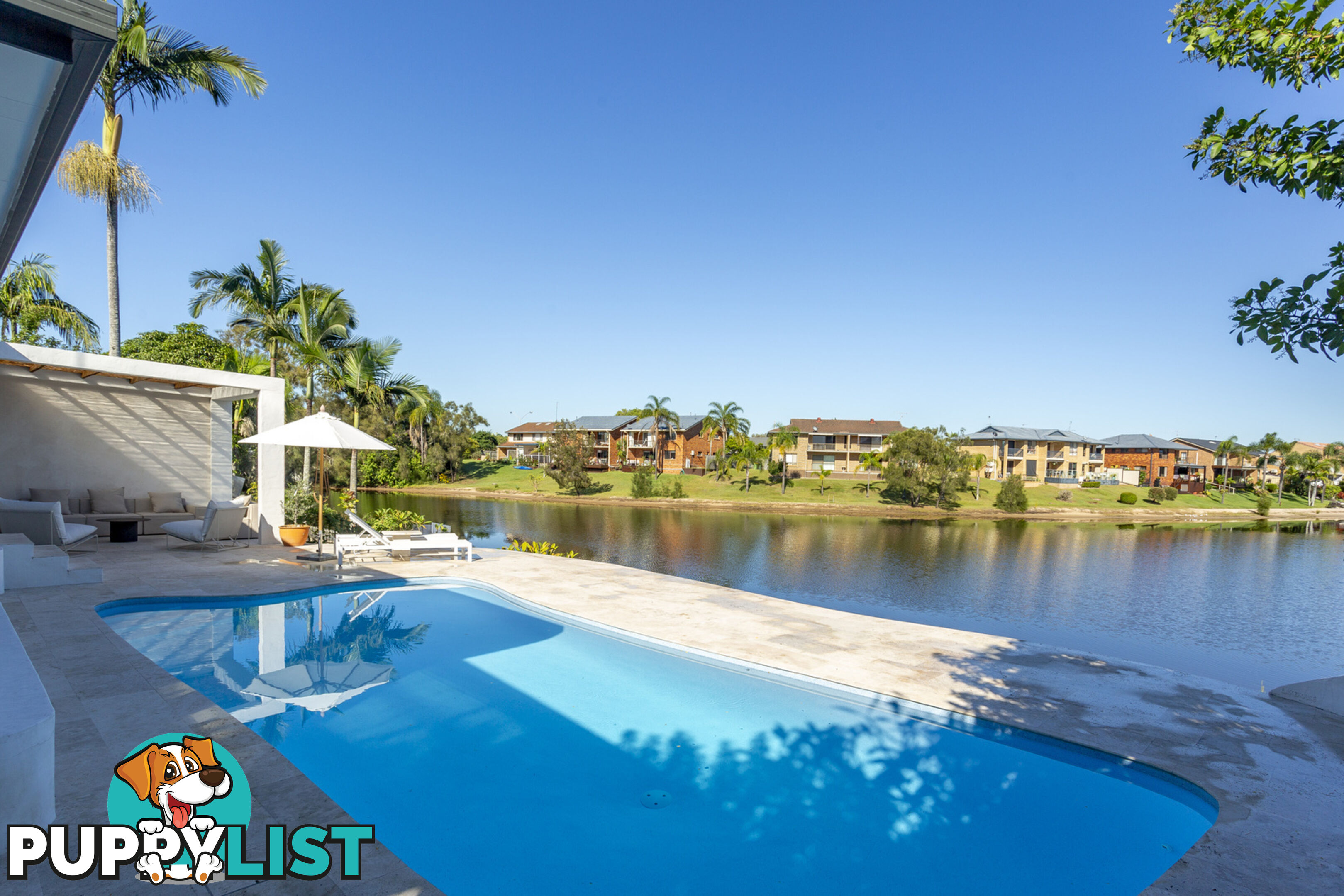 TEN SPOONBILL CRT BURLEIGH WATERS QLD 4220