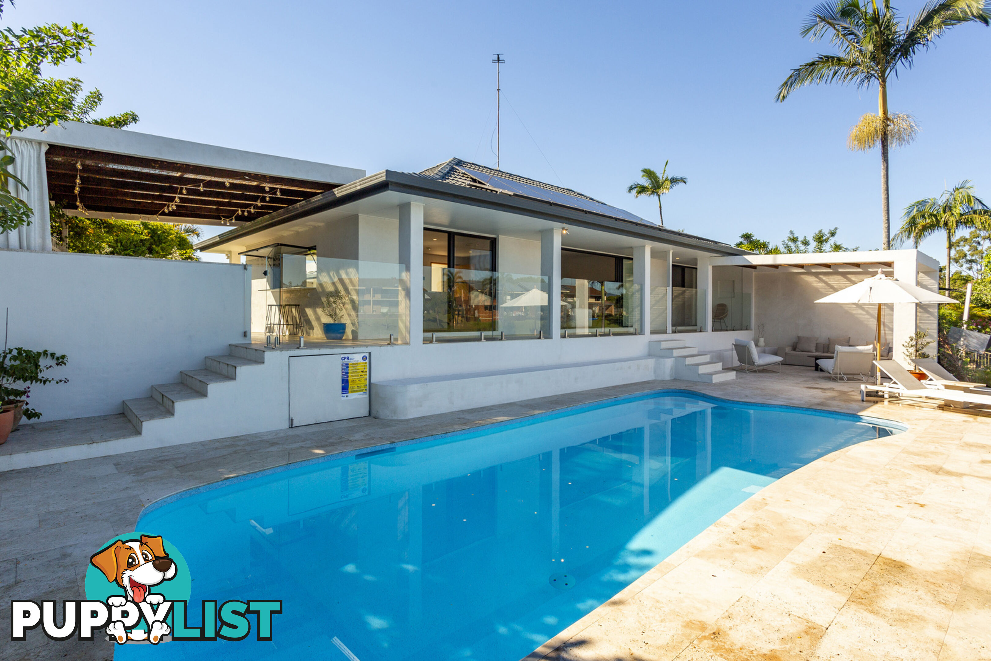 TEN SPOONBILL CRT BURLEIGH WATERS QLD 4220