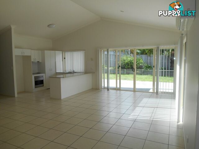 121 Bayswater Avenue VARSITY LAKES QLD 4227