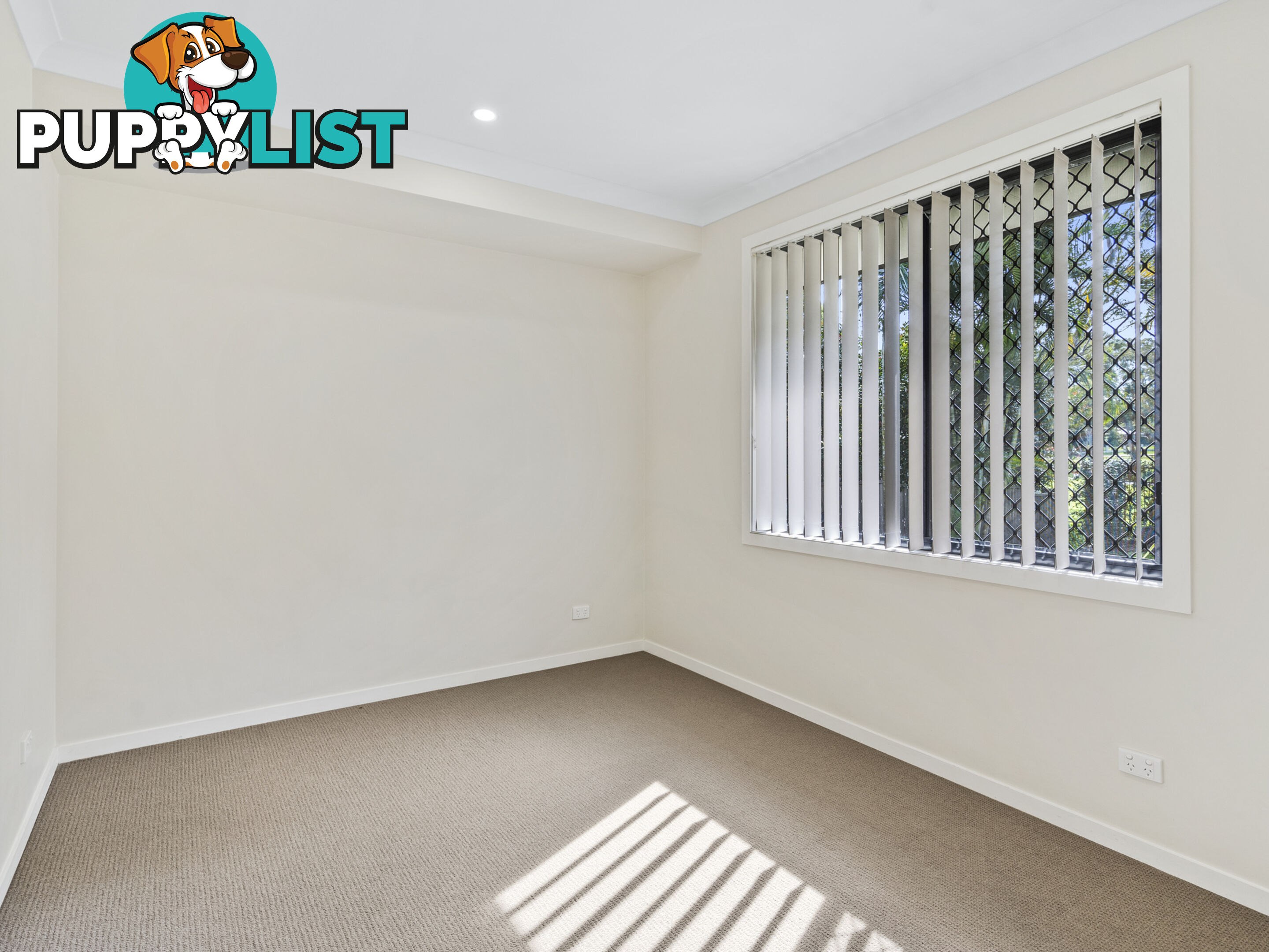 2B Penamber Court BENOWA QLD 4217