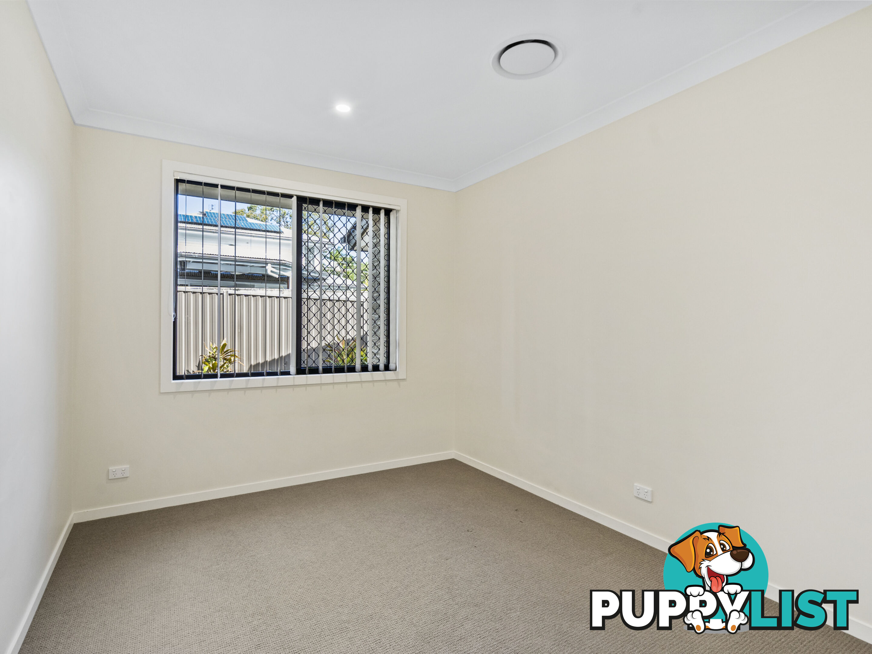 2B Penamber Court BENOWA QLD 4217