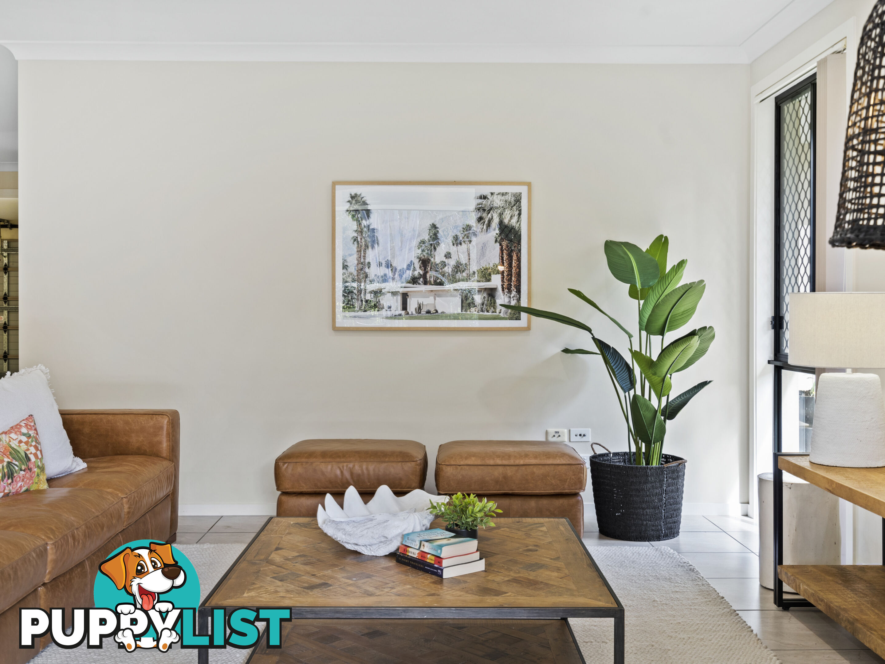 2B Penamber Court BENOWA QLD 4217