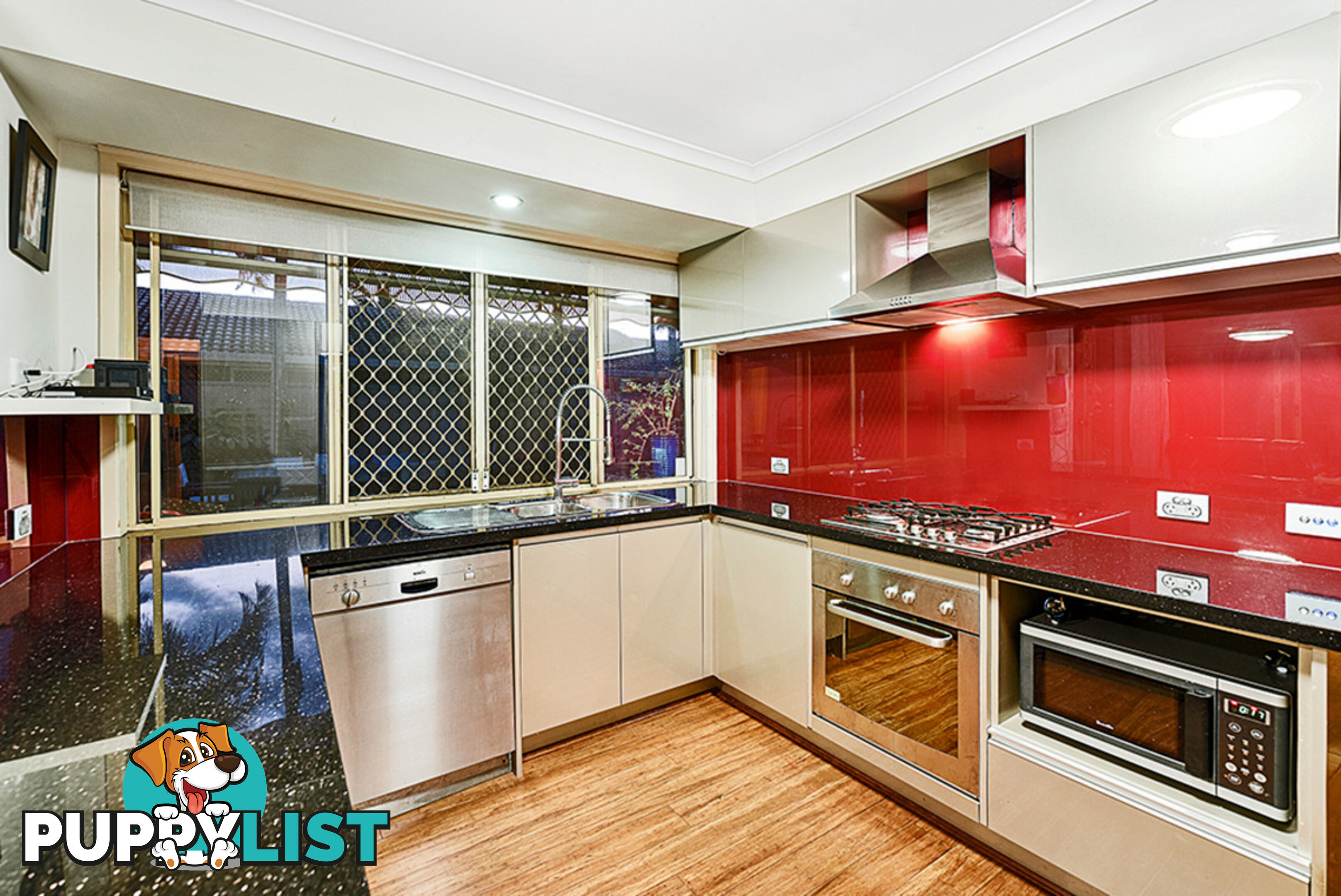 9 Stonyfell Court VARSITY LAKES QLD 4227