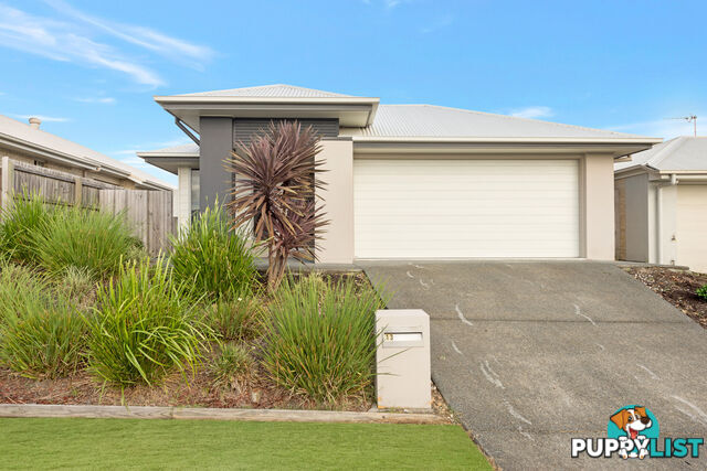 13 Hanlin Way PIMPAMA QLD 4209