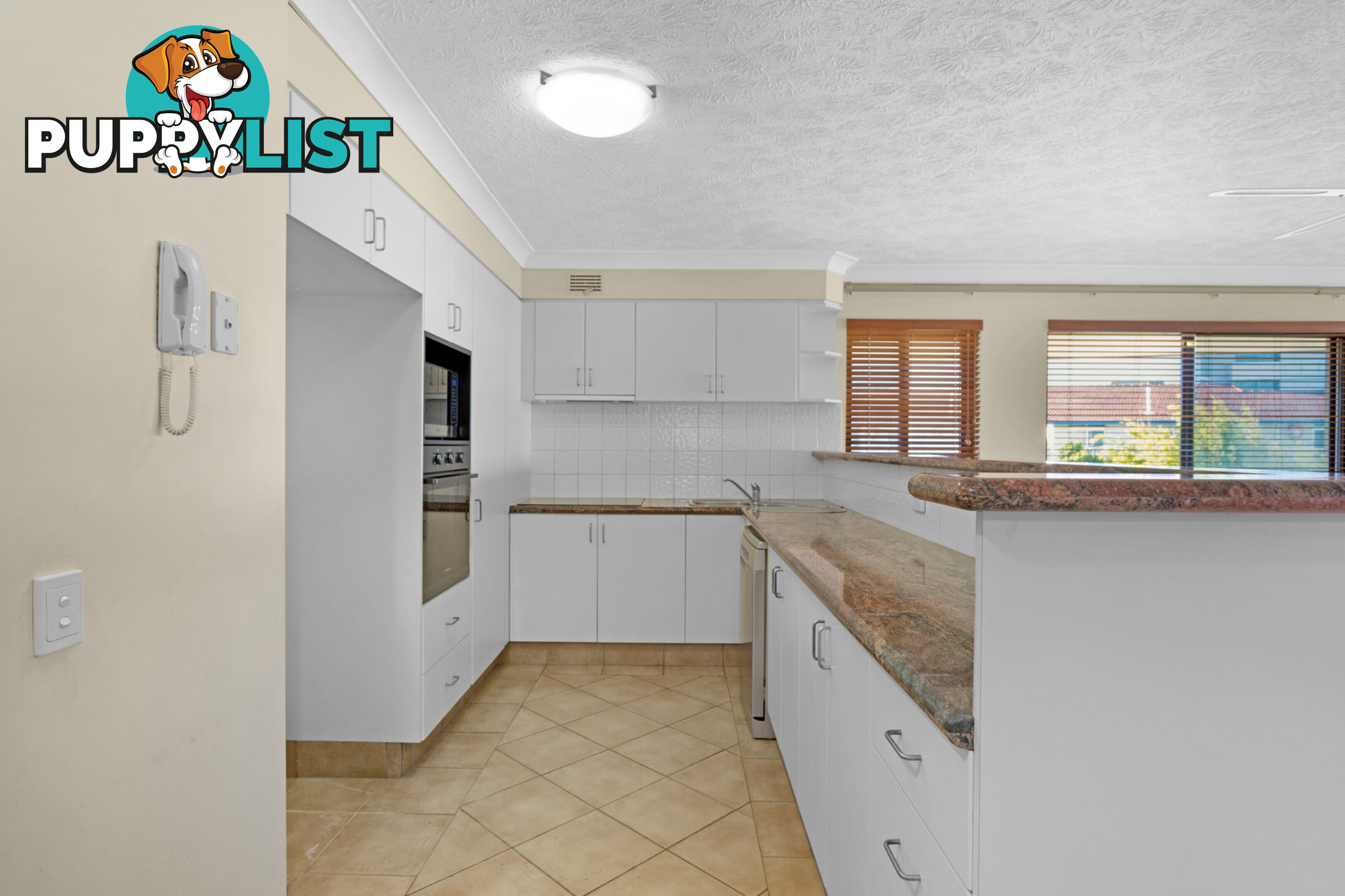 10/274 Marine Parade LABRADOR QLD 4215