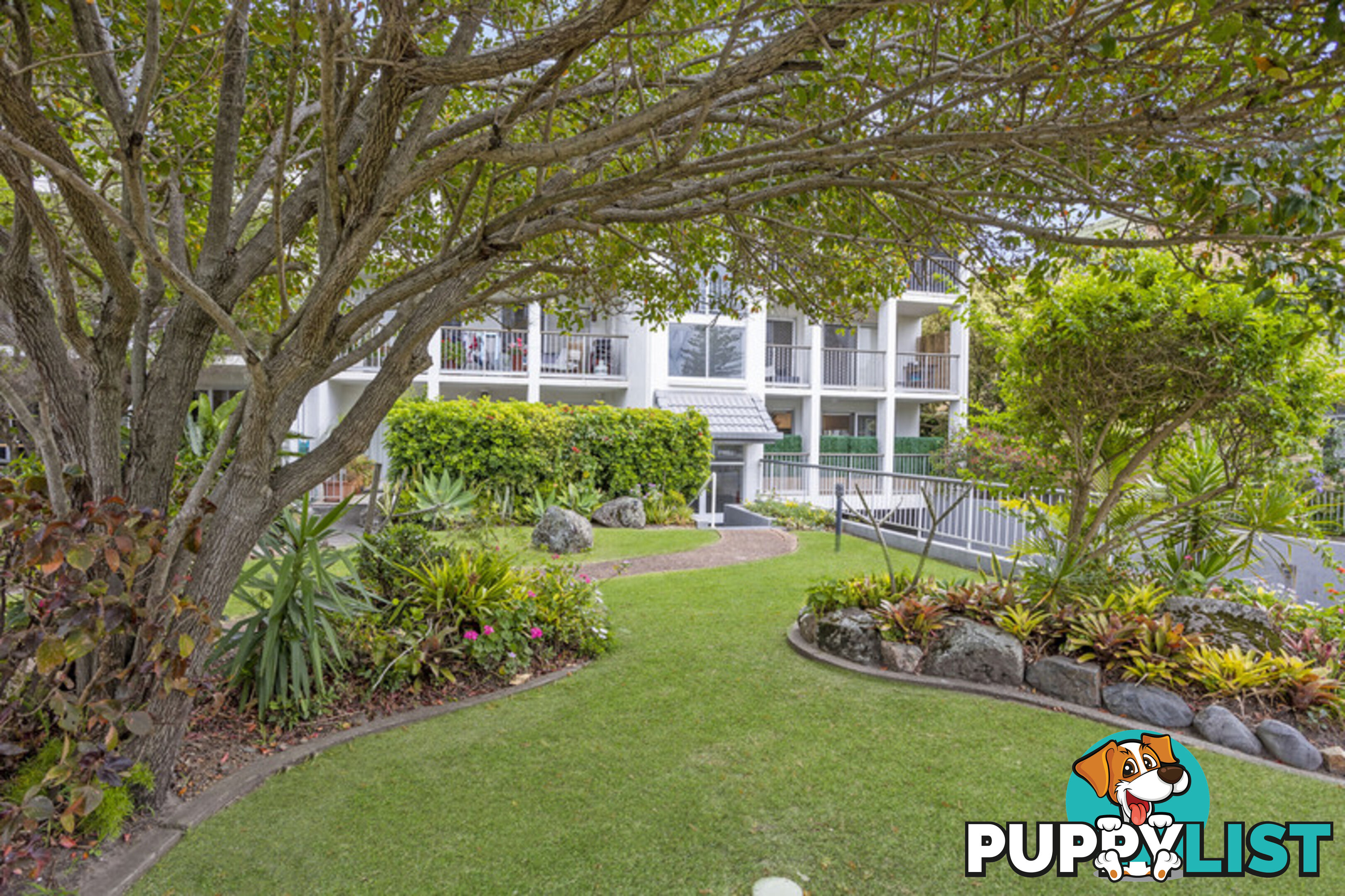 4/108-112 Petrel Avenue MERMAID BEACH QLD 4218