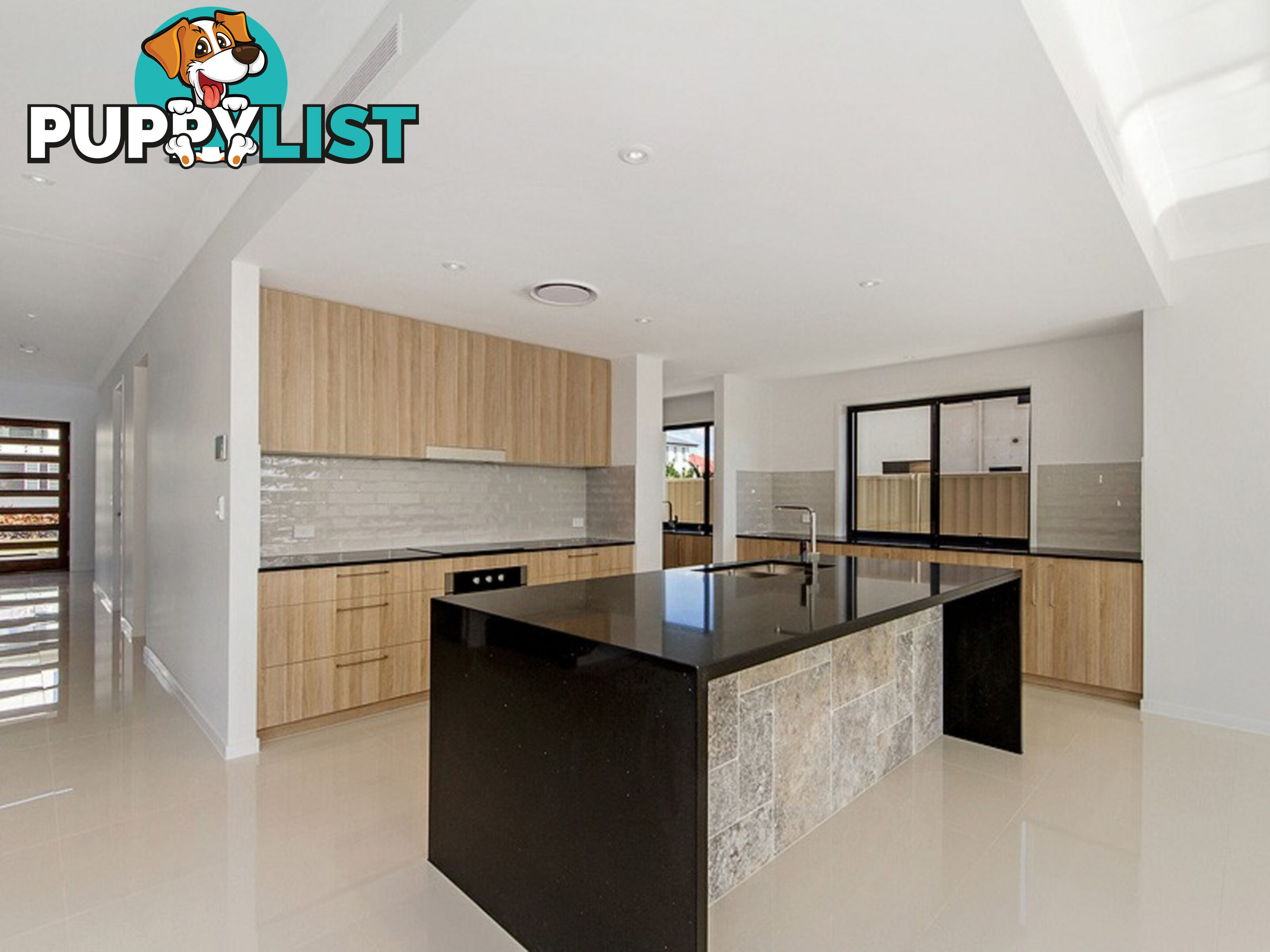 1 Elizabeth Crescent VARSITY LAKES QLD 4227