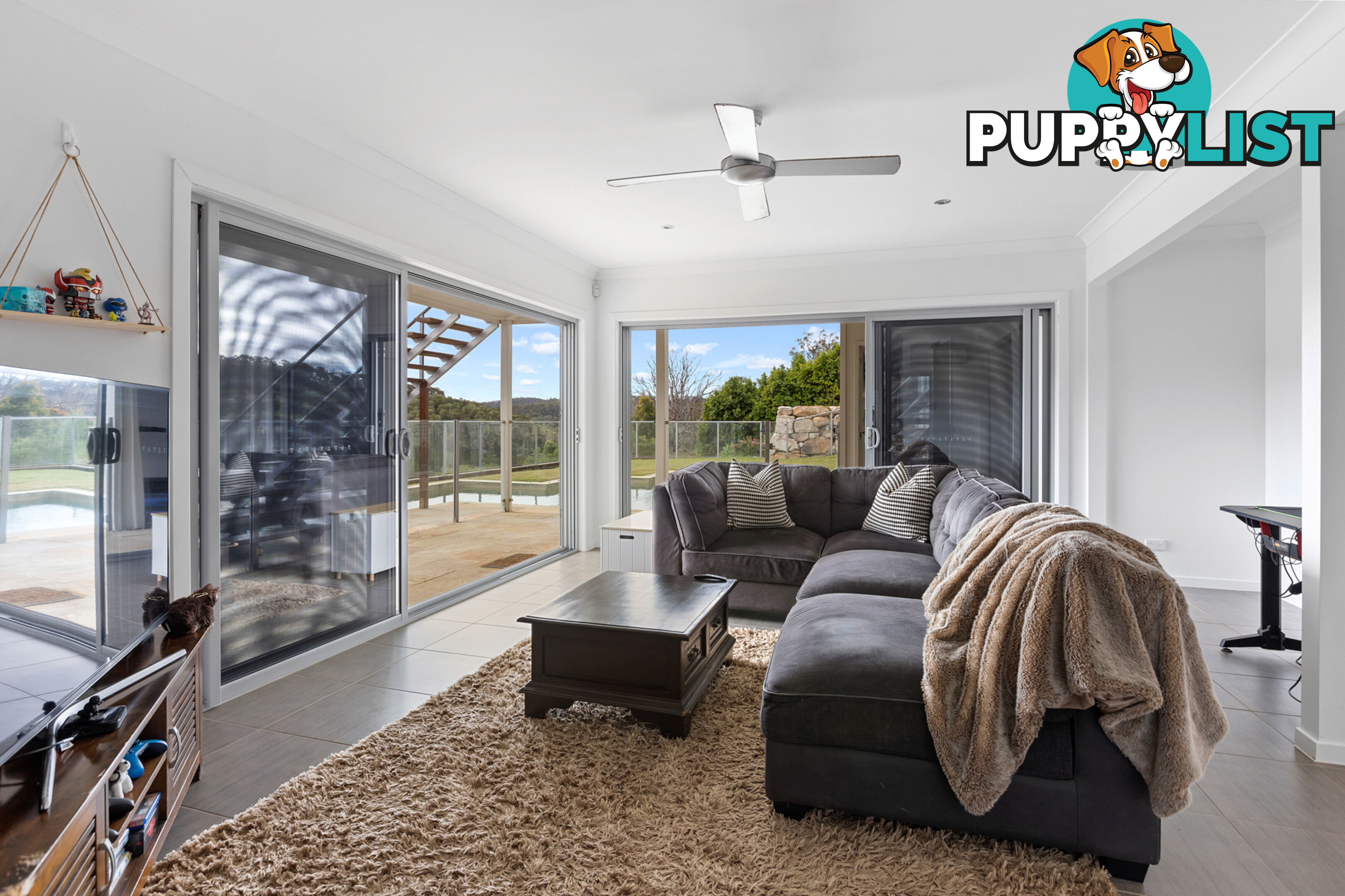 50 Willowvale Drive WILLOW VALE QLD 4209