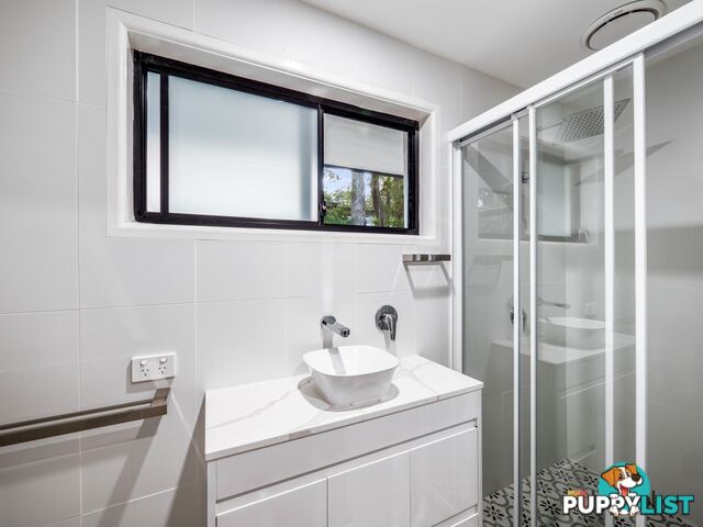 6 Carrama Court MUDGEERABA QLD 4213