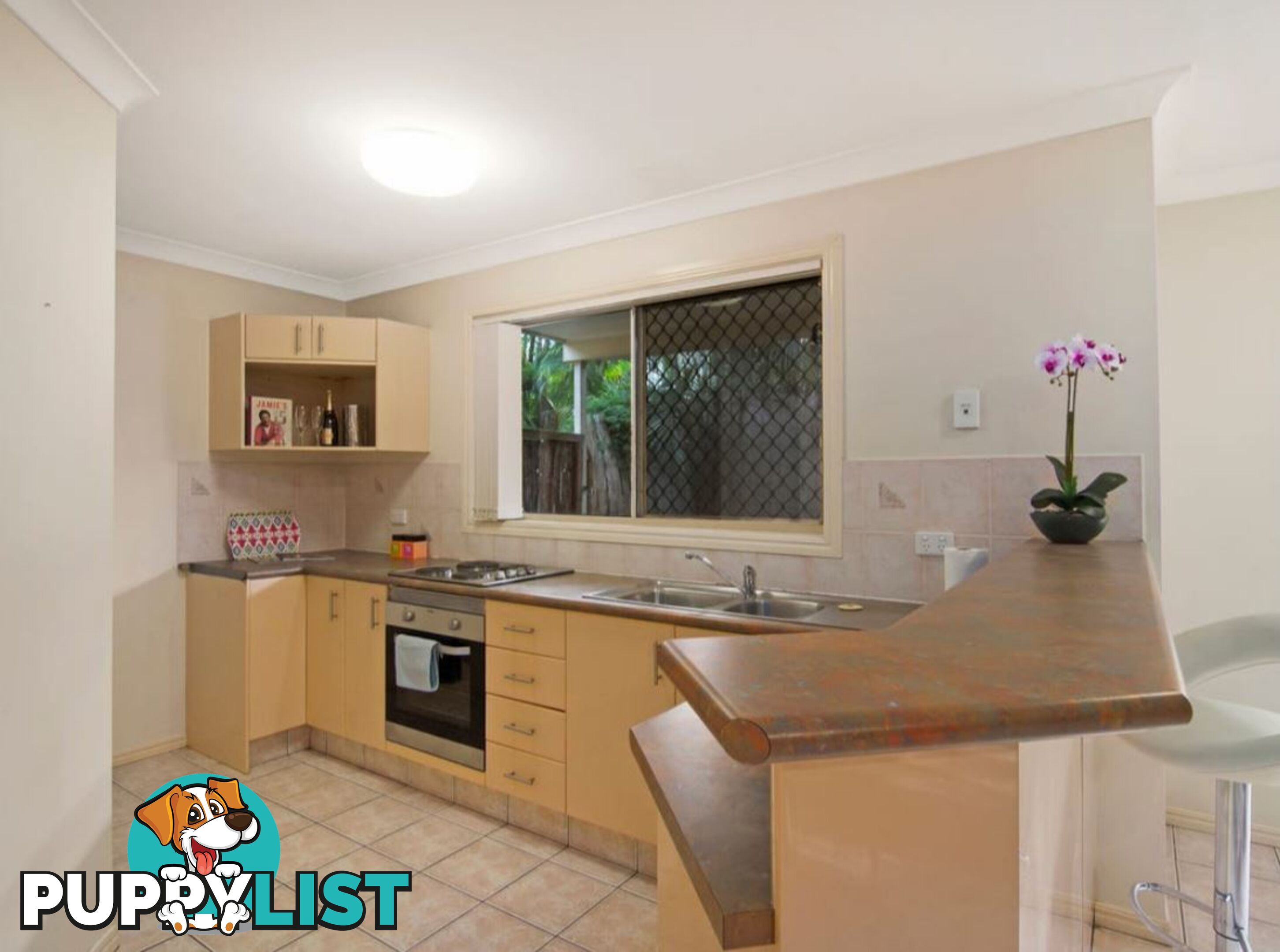 1/9 Railway Street MUDGEERABA QLD 4213