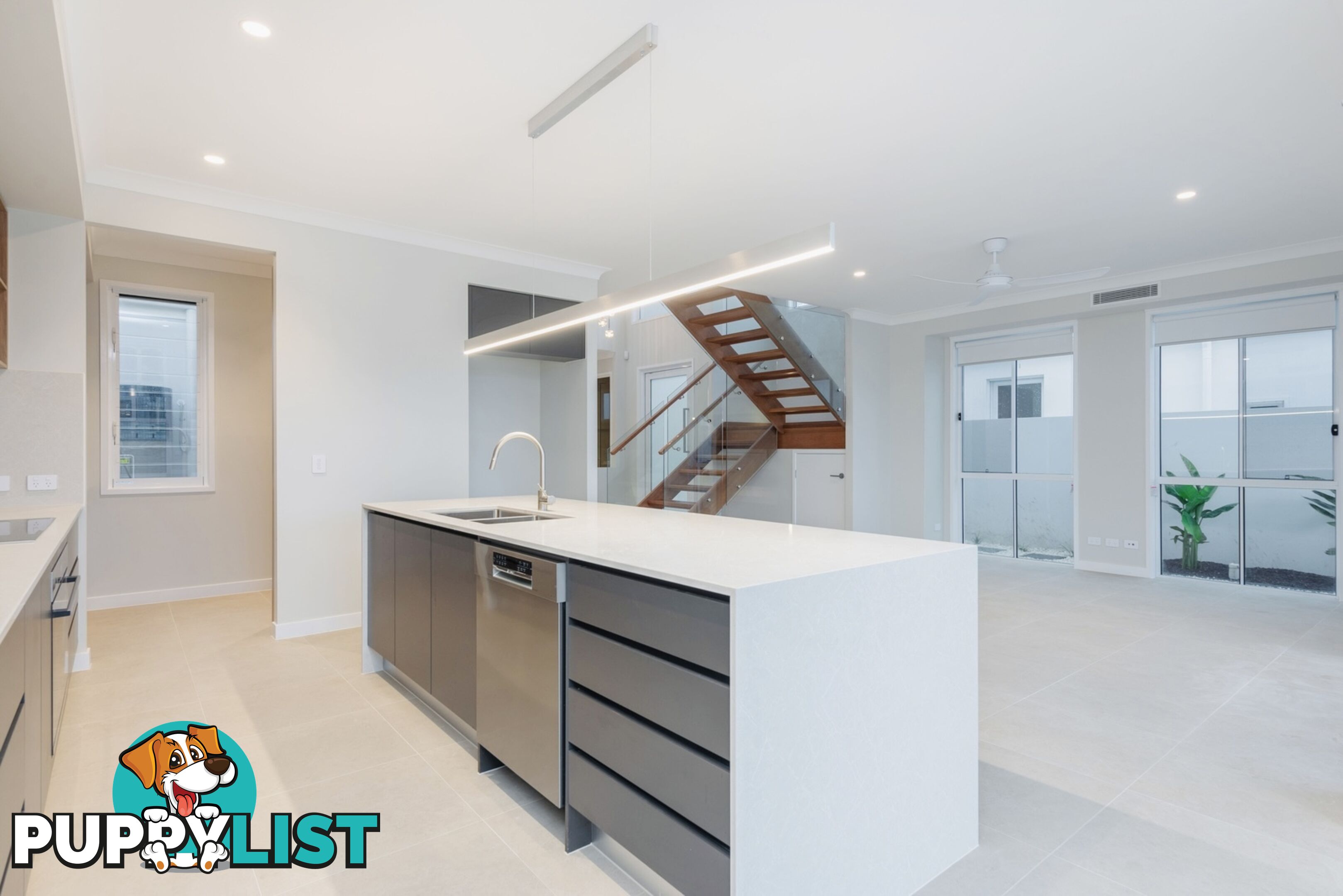 8951 The Point Circuit SANCTUARY COVE QLD 4212