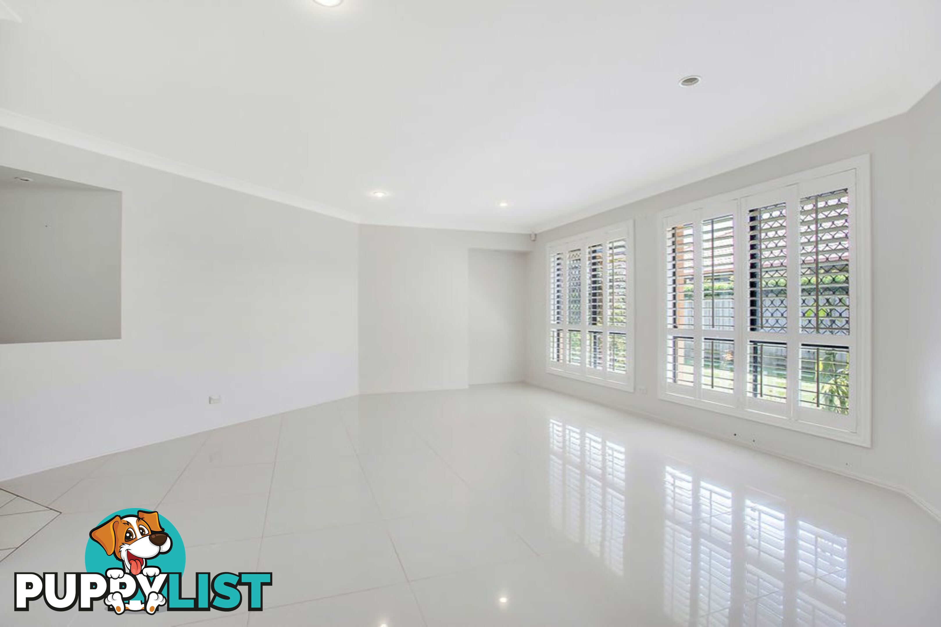 30 Shoalwater Court BURLEIGH WATERS QLD 4220