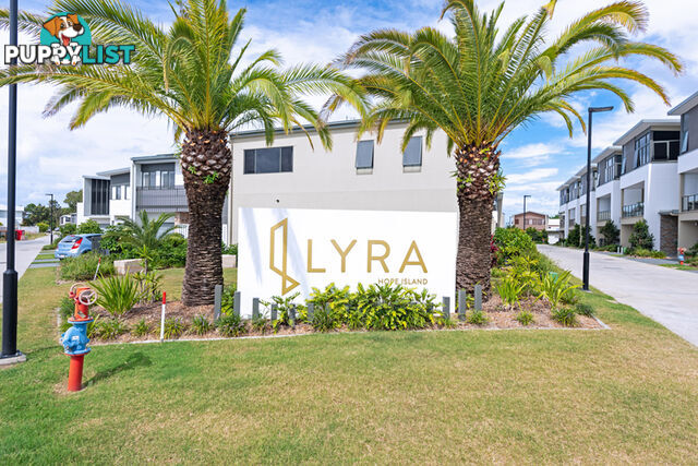 2/1 Lyra Avenue HOPE ISLAND QLD 4212