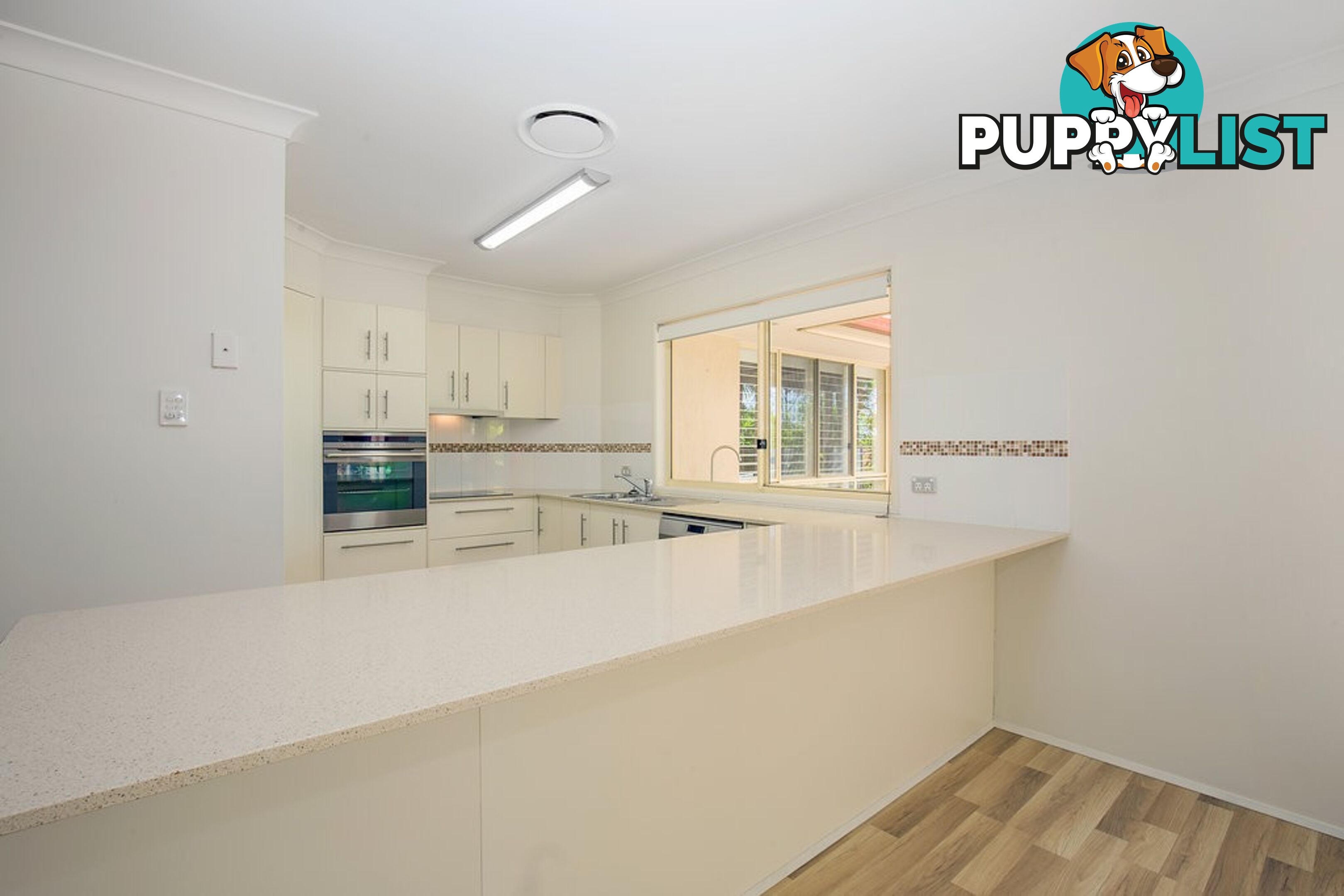 10 Wilton Close MUDGEERABA QLD 4213