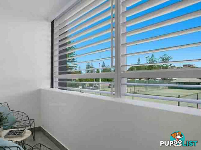 2/2097 Gold Coast Highway MIAMI QLD 4220