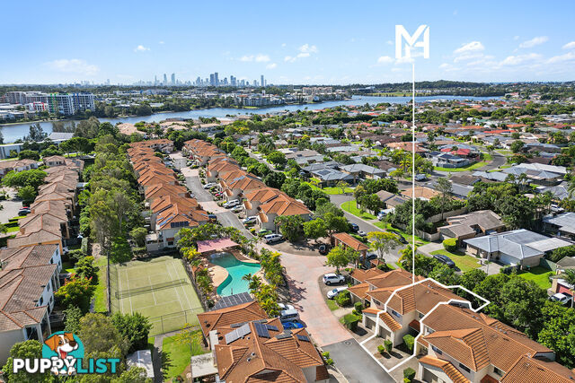 2/21 Regensberg Close VARSITY LAKES QLD 4227