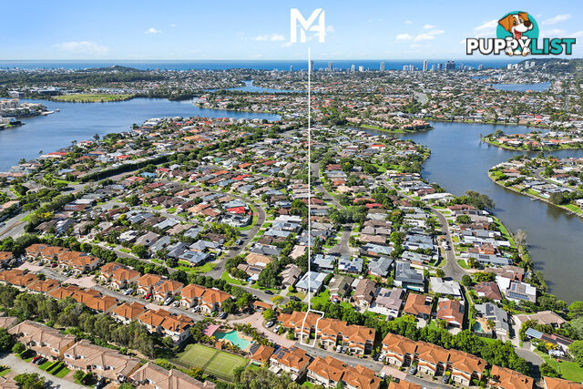 2/21 Regensberg Close VARSITY LAKES QLD 4227