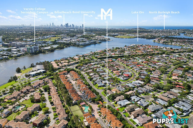 2/21 Regensberg Close VARSITY LAKES QLD 4227