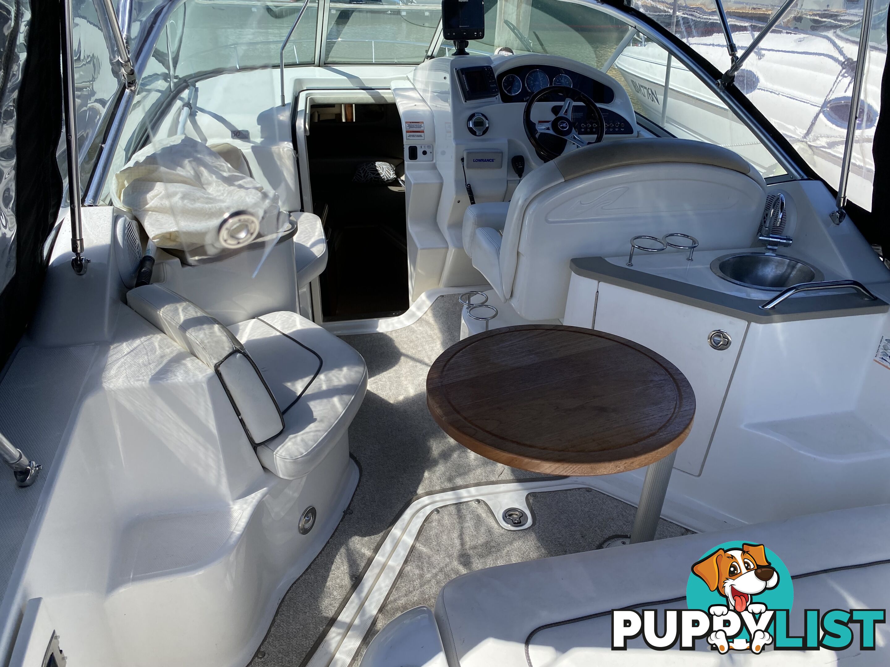 2009 Sea Ray 240 Sundancer  Sports Cruiser for family fun