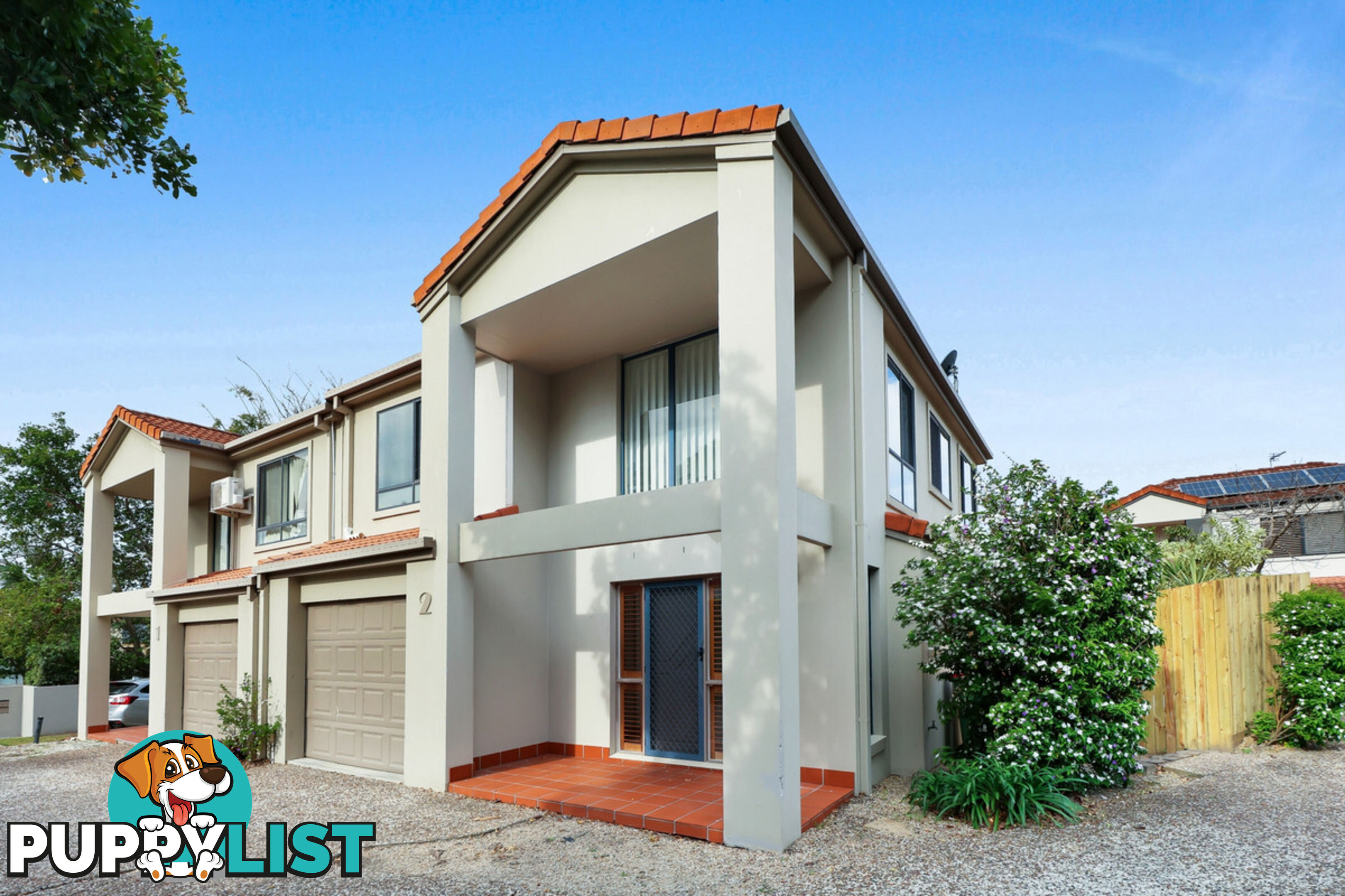 2/120 Pohlman Street SOUTHPORT QLD 4215