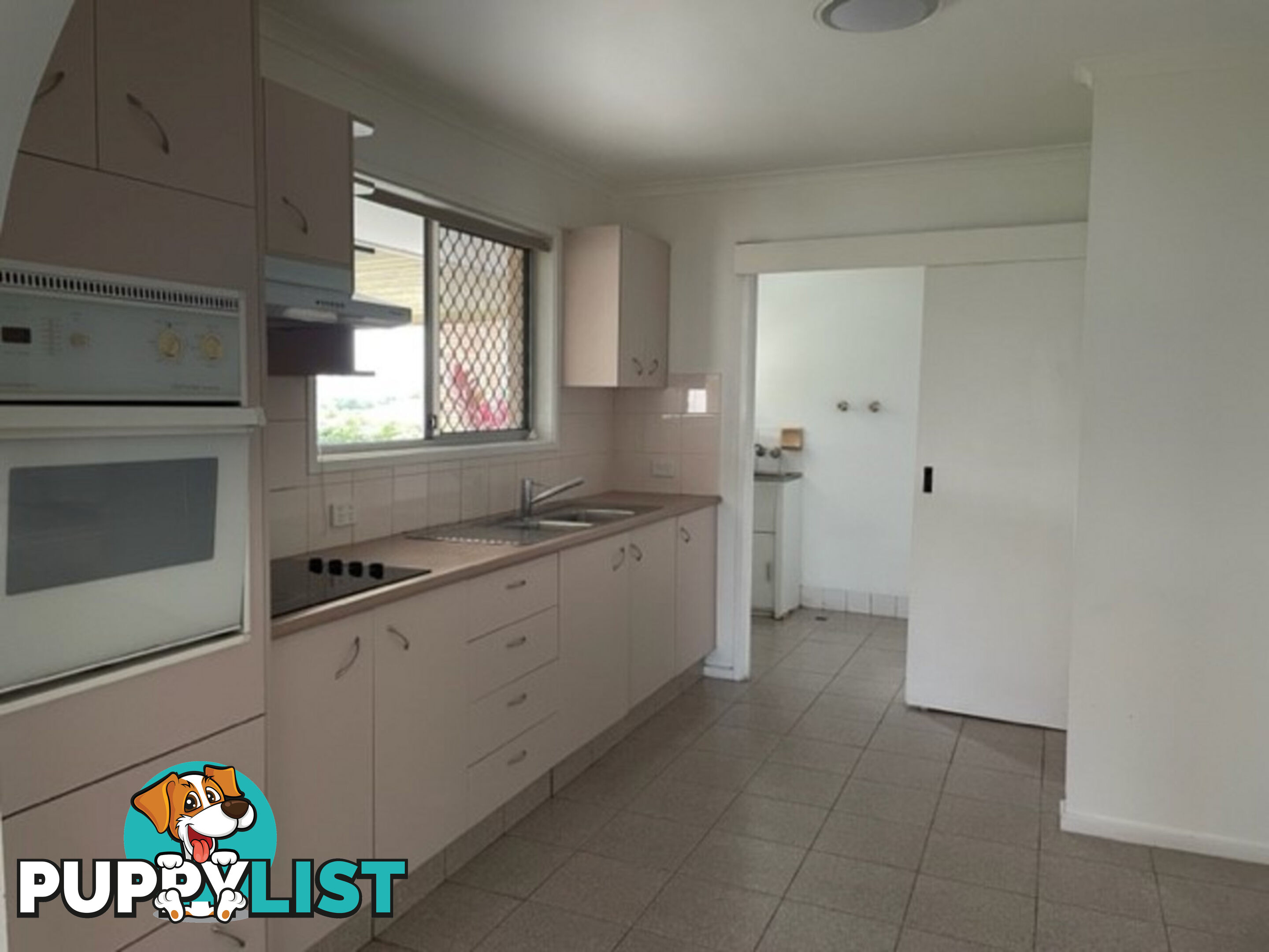 15 Mediterranean Drive BENOWA QLD 4217