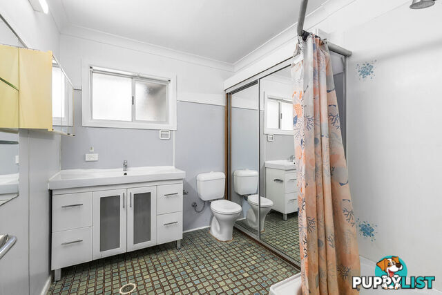4 Tongarra Street SOUTHPORT QLD 4215