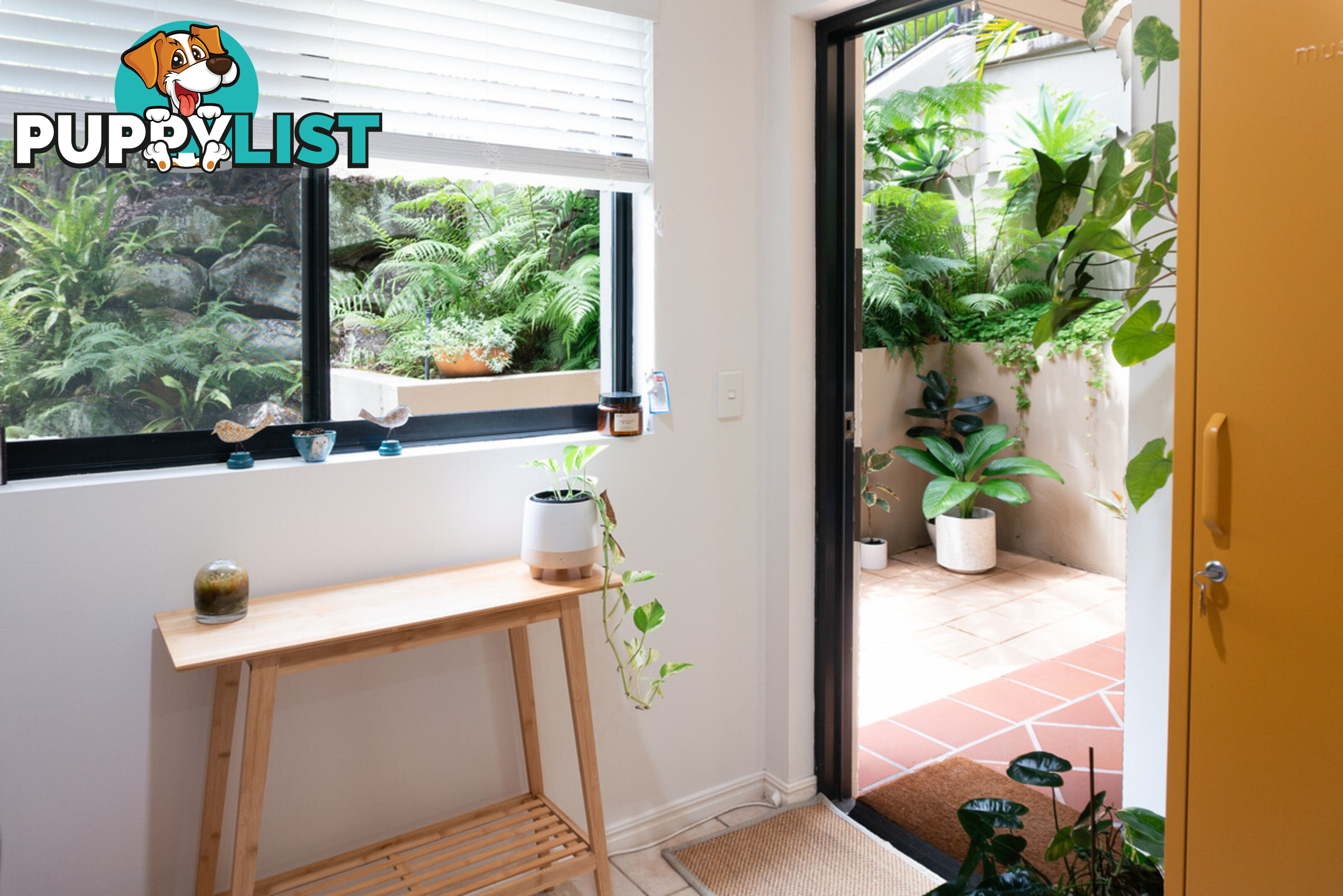 E8/1 Great Hall Drive MIAMI QLD 4220