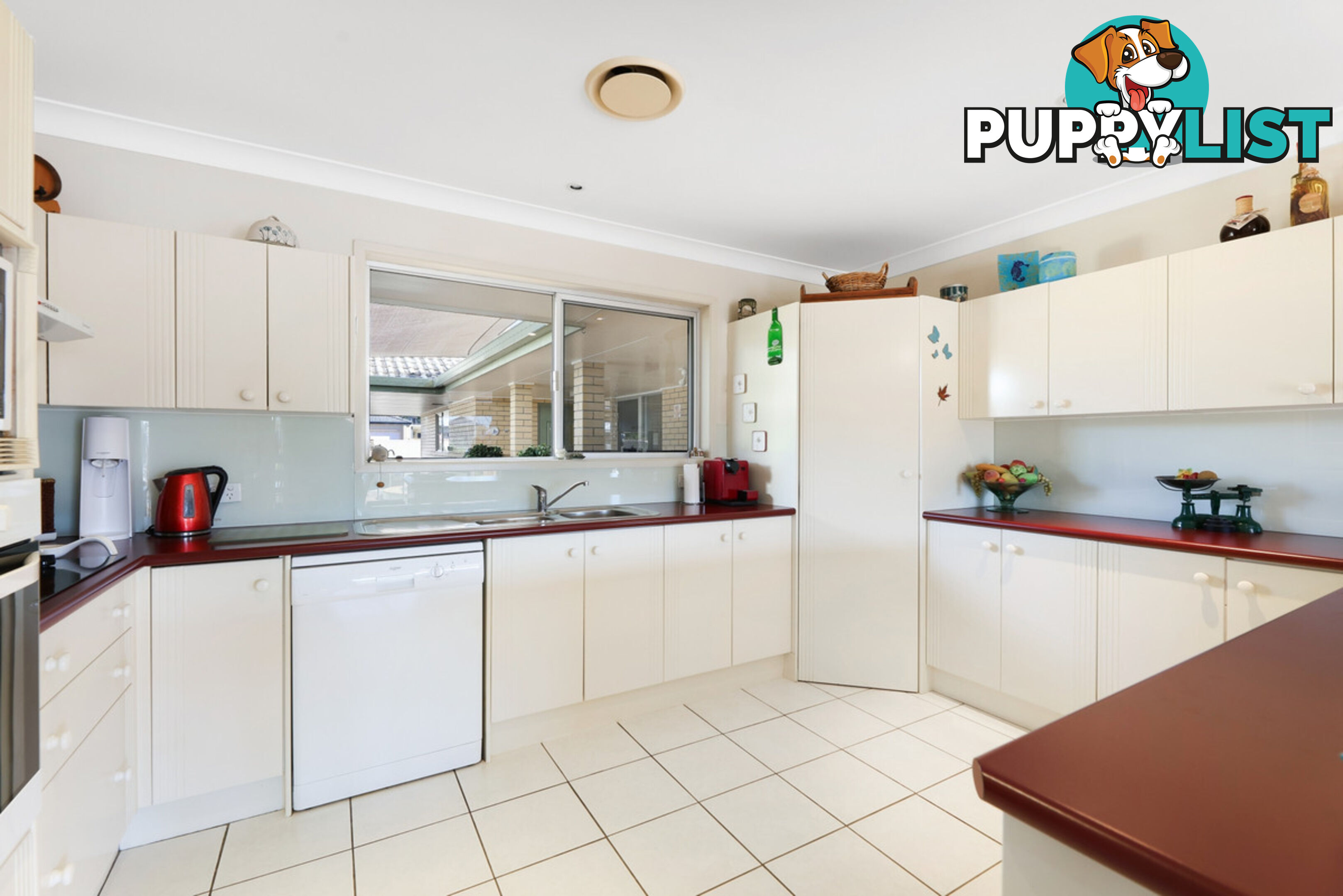 35 Oxley Drive PARADISE POINT QLD 4216