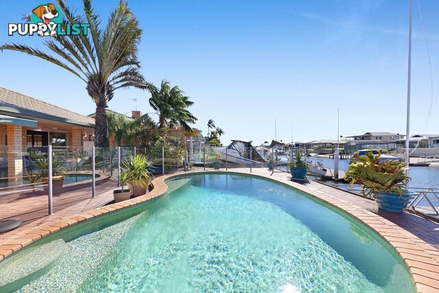 35 Oxley Drive PARADISE POINT QLD 4216