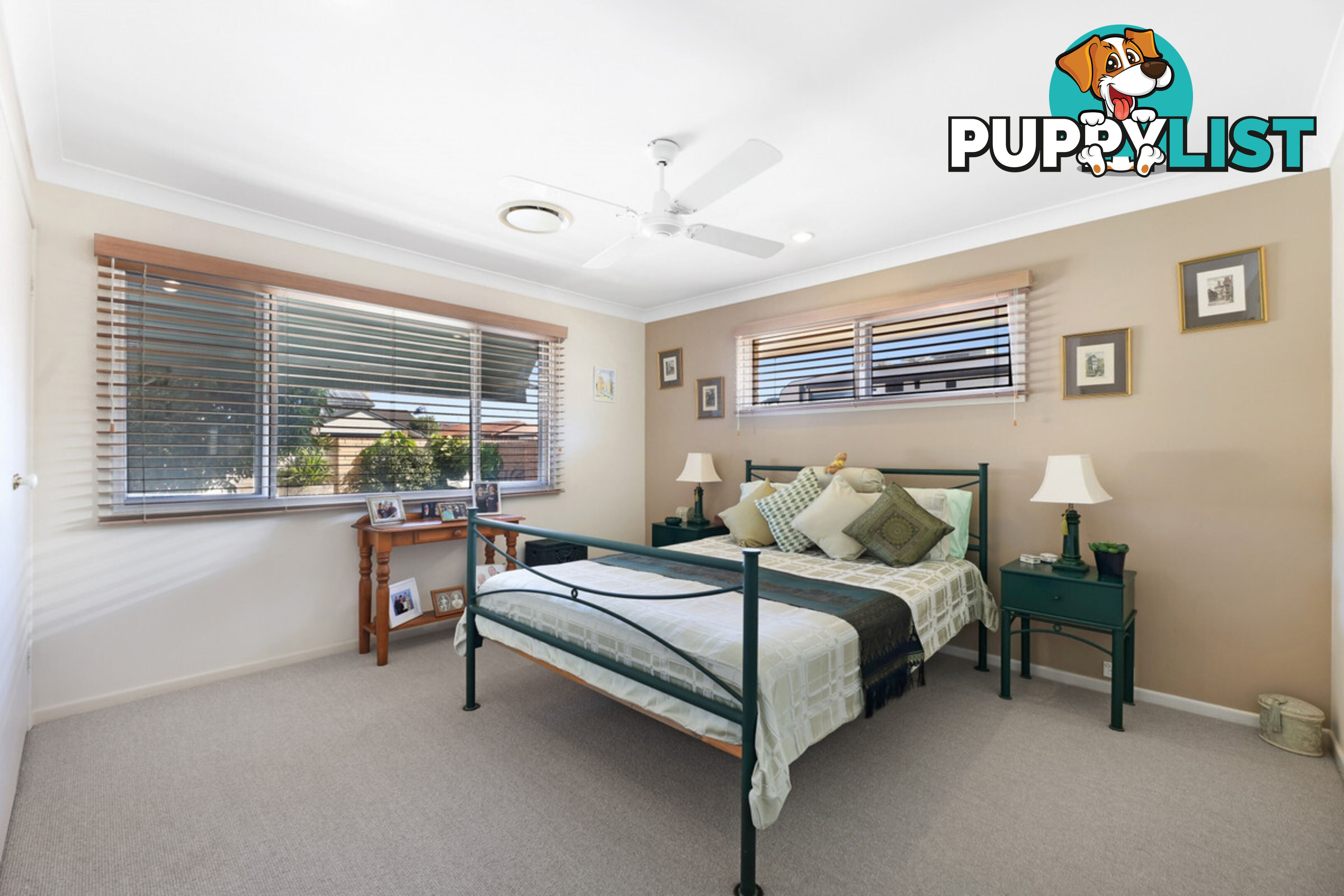 35 Oxley Drive PARADISE POINT QLD 4216