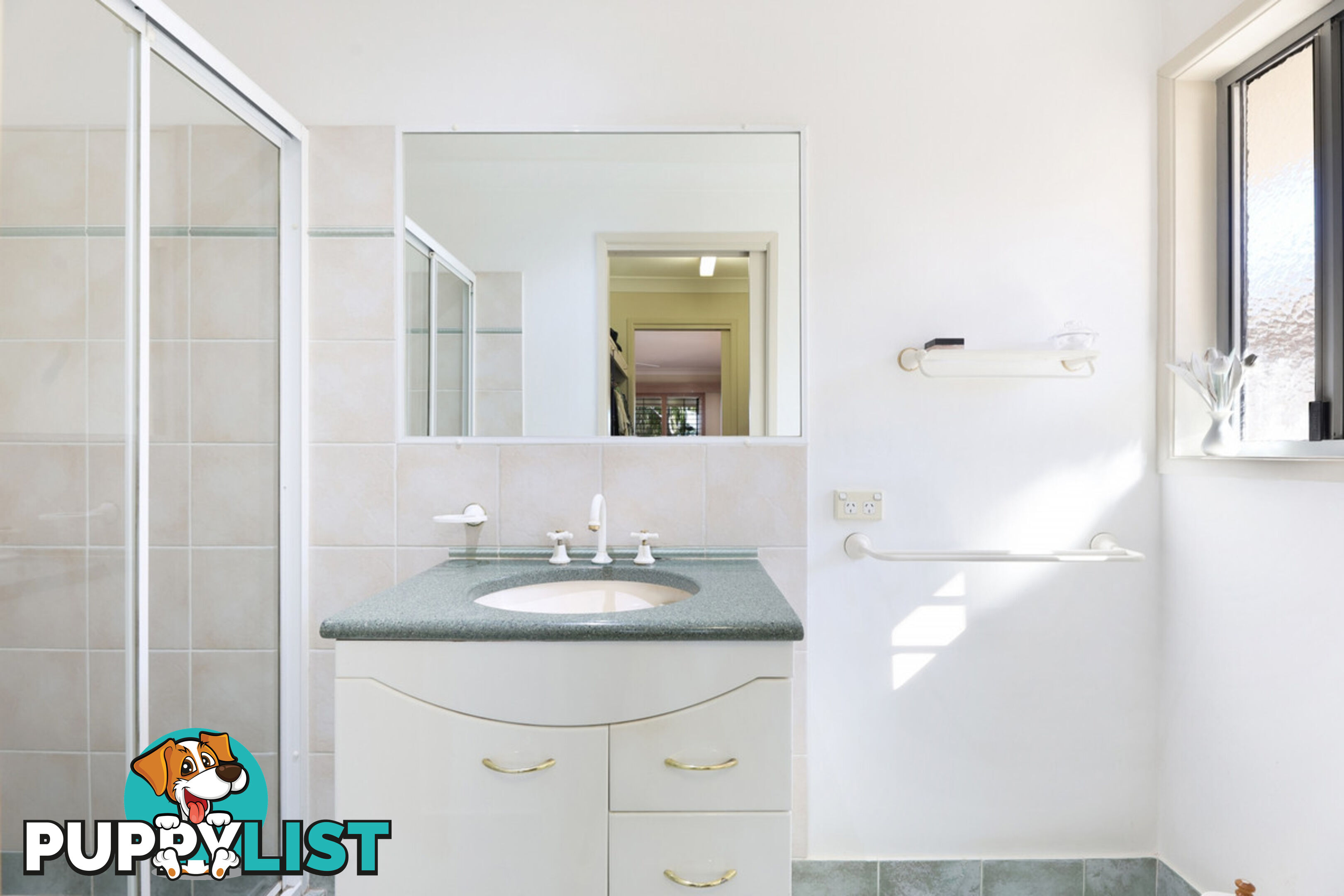 35 Oxley Drive PARADISE POINT QLD 4216