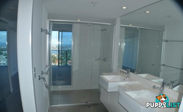 33205/9 Lawson Street SOUTHPORT QLD 4215