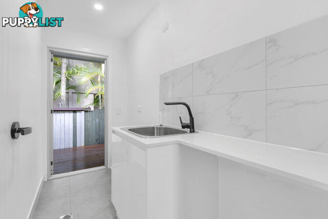 1/60 Walton Street SOUTHPORT QLD 4215