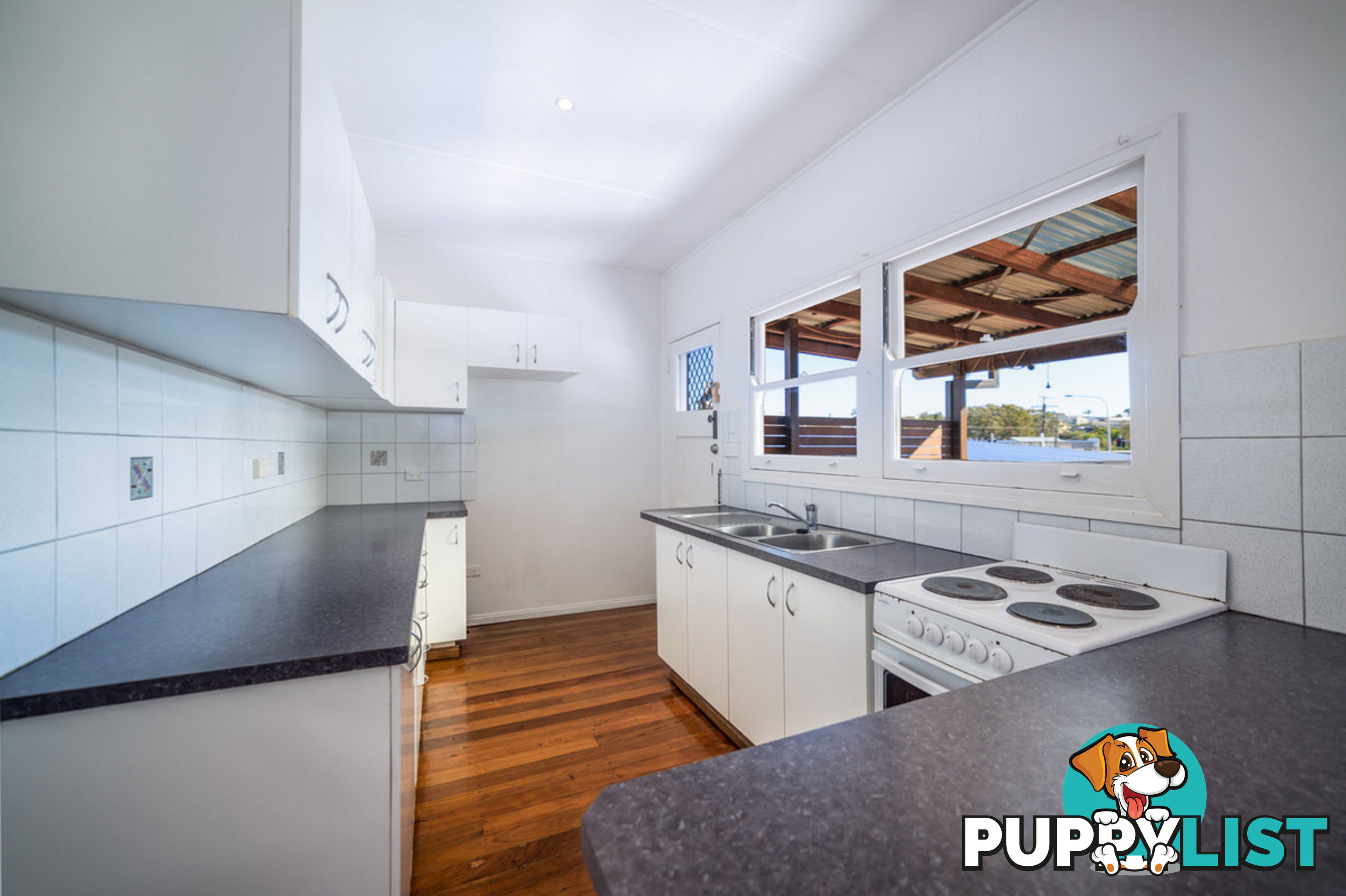 15 Fisher Avenue SOUTHPORT QLD 4215