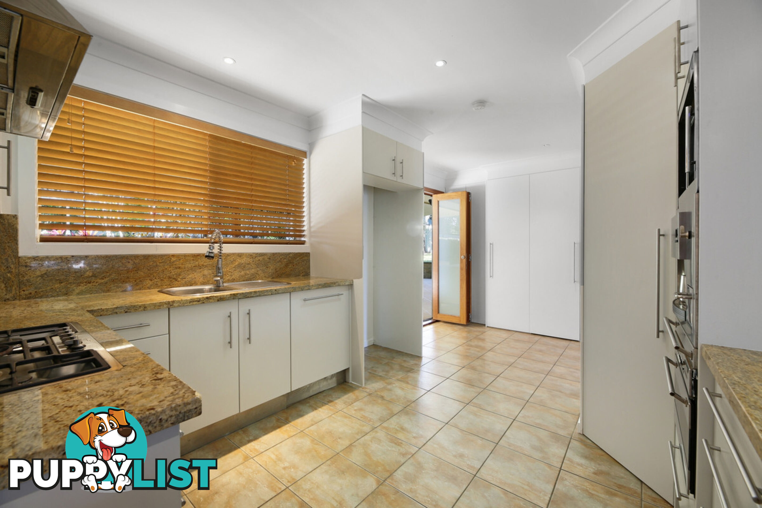 14 Tumbarumba Avenue ASHMORE QLD 4214